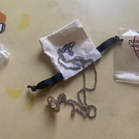 Westwood World necklace - Picture 5 of 5